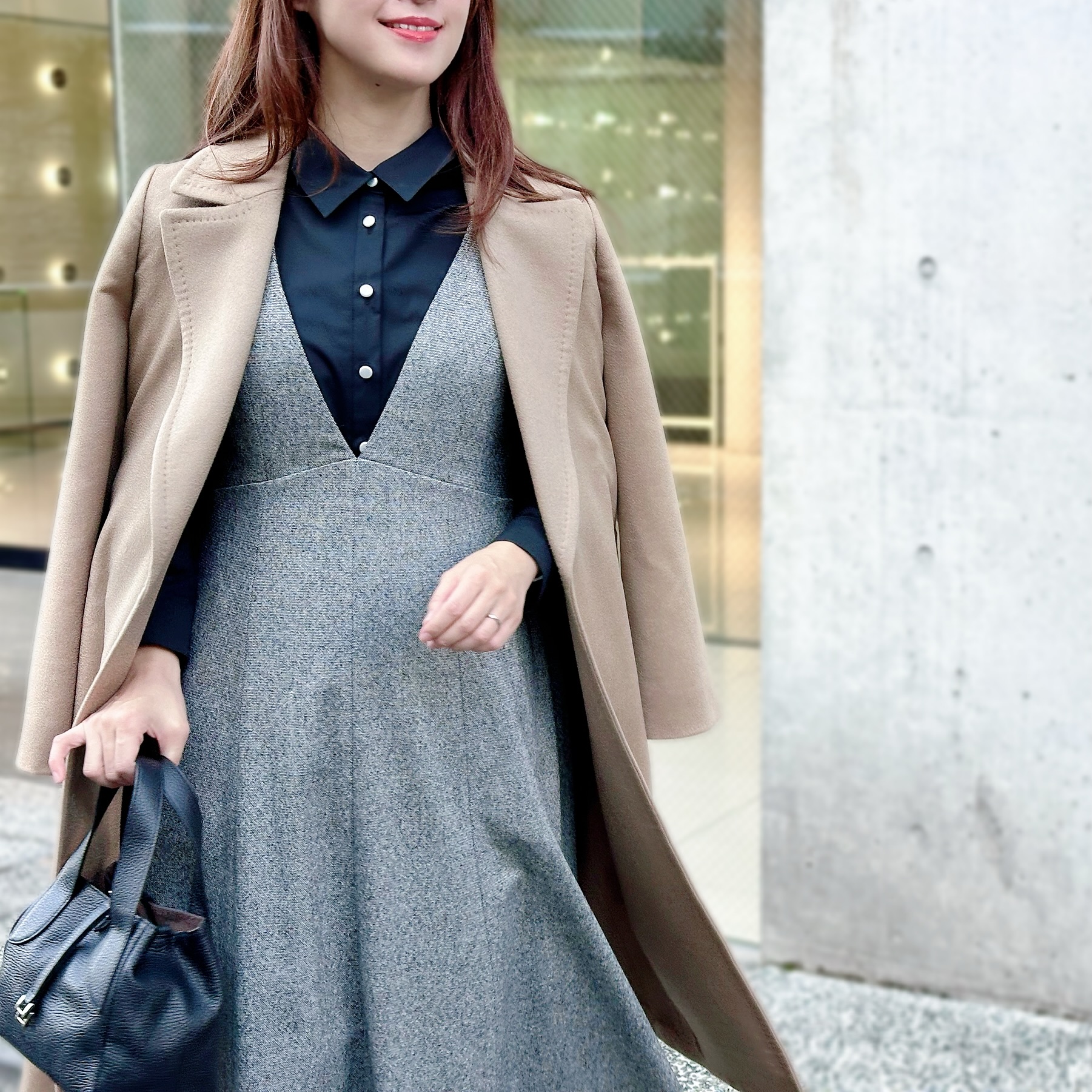 今っぽい組み合わせは？ツイードワンピースにキリッとシャツorあったか