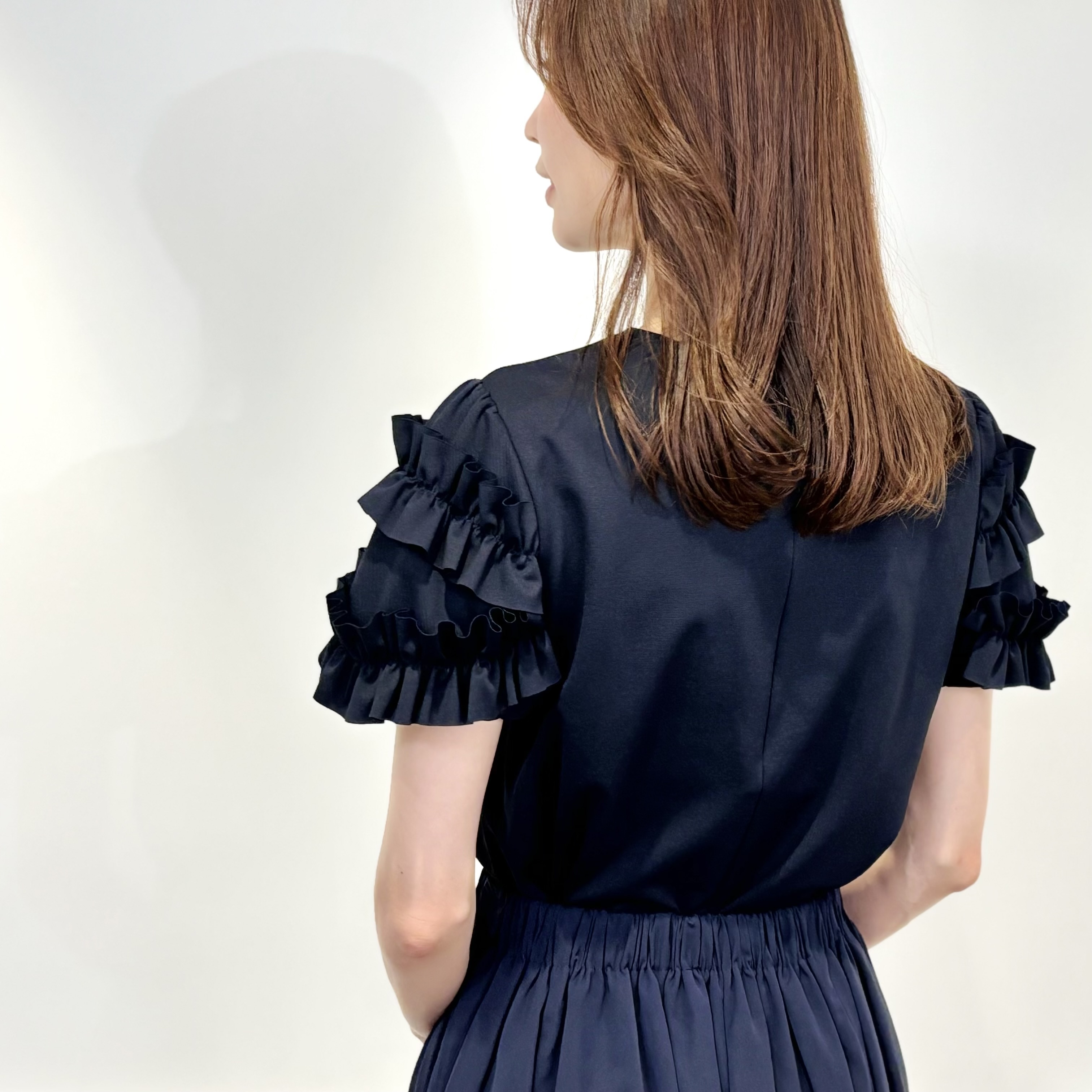 きれいめ＆快適”毎日に寄り添う、大人のネイビースタイル | m-i-d | M