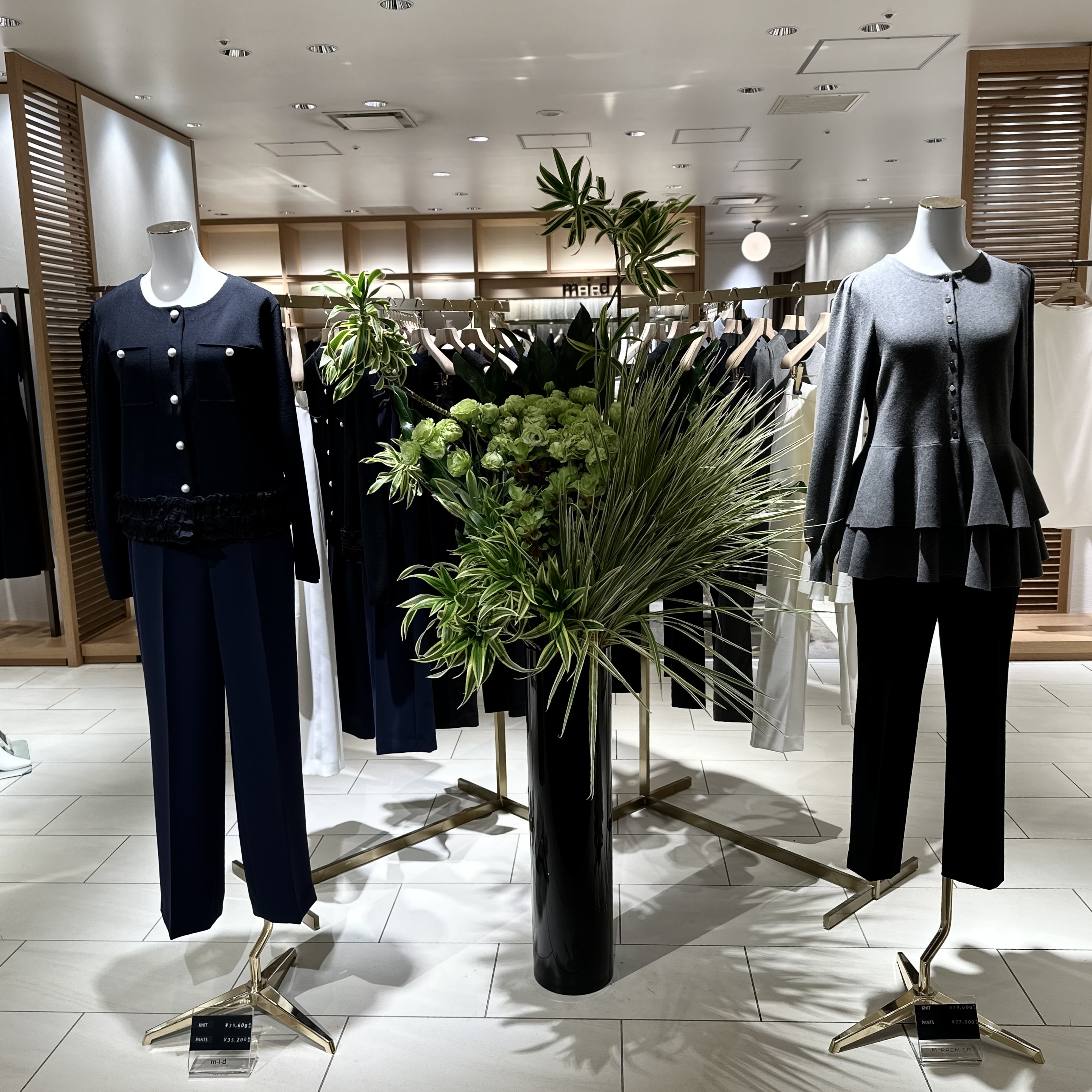 エムプルミエ　ウール混ロングジレ　ブラック WEEKLY / THE BEST 10 先週のコートランキングをご紹介いたします