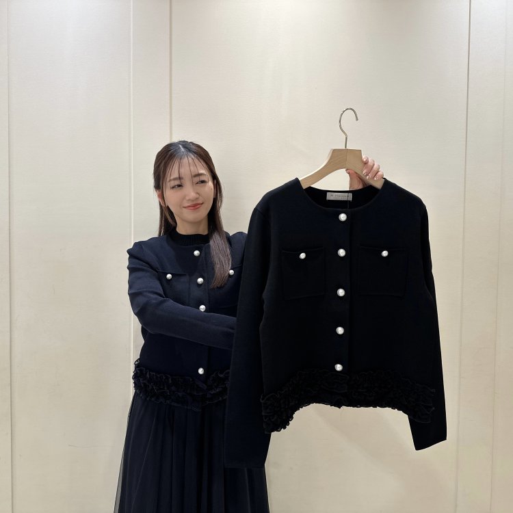 Mプルミエブラック　フリルジャケット RECOMMEND ITEM / チュールフリルが大人可愛い！ニット