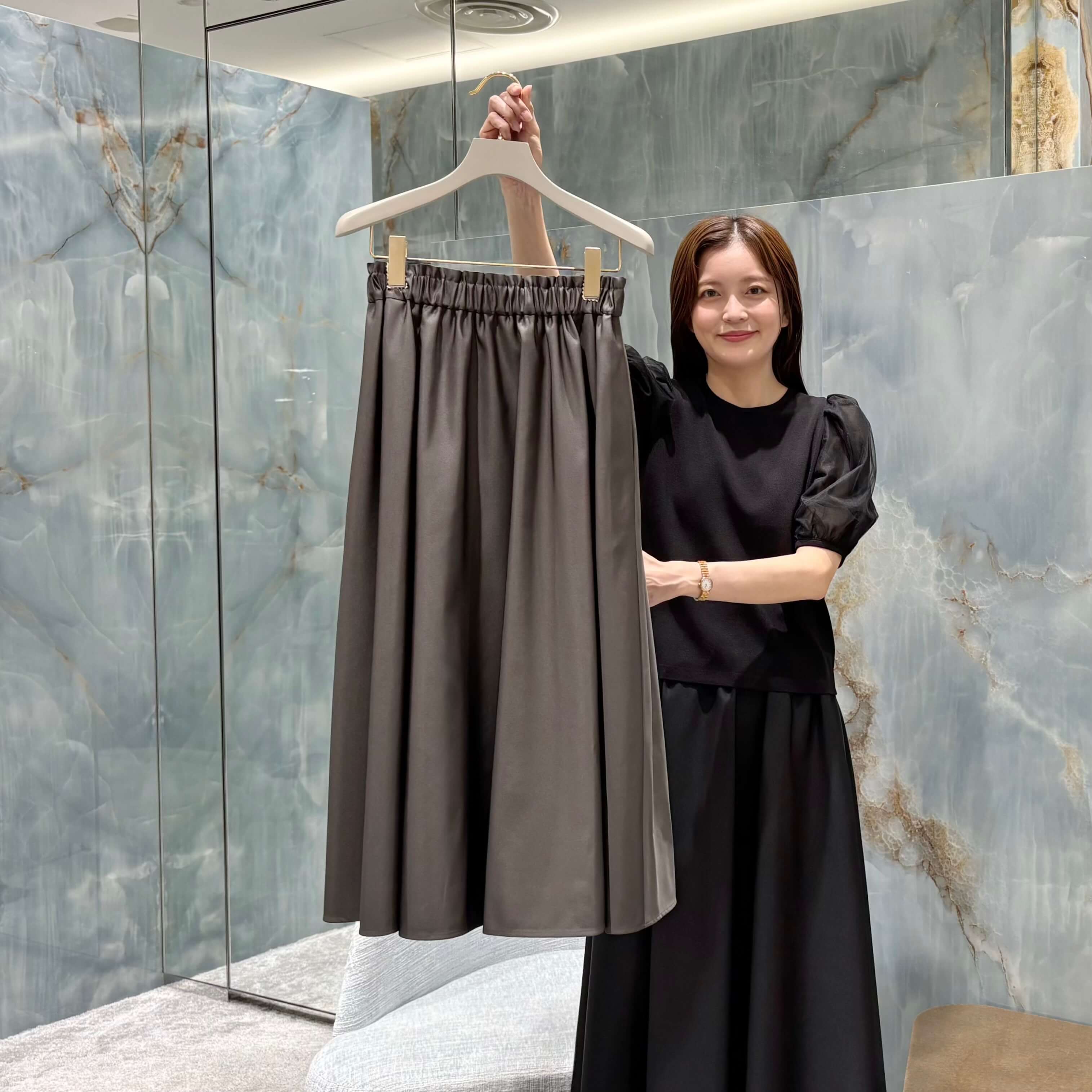 【美品】バックウエストゴムギャザー切替フレアスカート　エムプルミエ　ブレンヘイム バックウエストゴムギャザー切替フレアスカート エムプルミエ ブレンヘイム