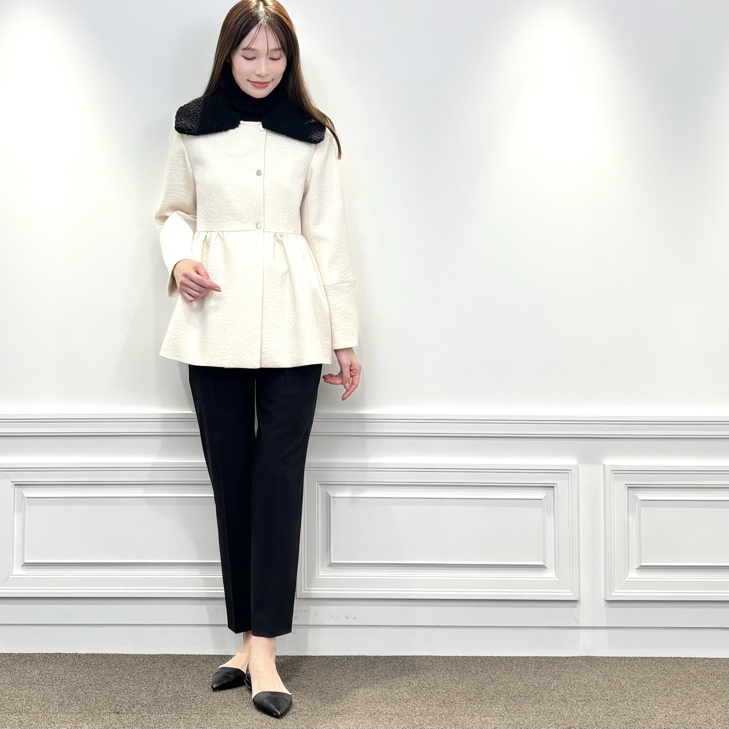 【専用】エムプルミエのペプラムコート 新作ダウンコートは、ショールカラーとペプラムシルエットがベスト