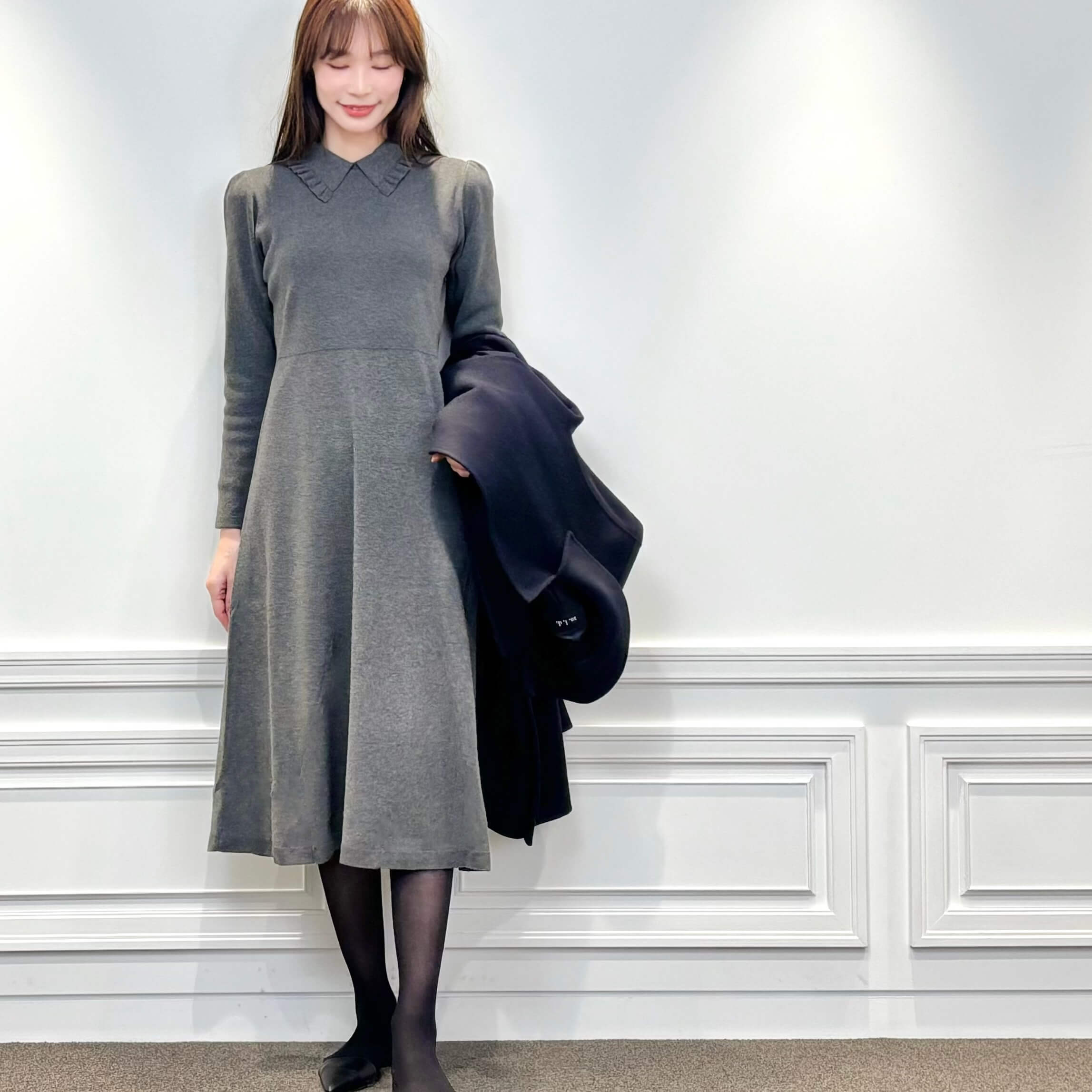 美品 エムプルミエ ニットワンピース ウール混 グレー 38 忙しい日こそ頼りたい、きれい見えニットワンピースの上品スタイル