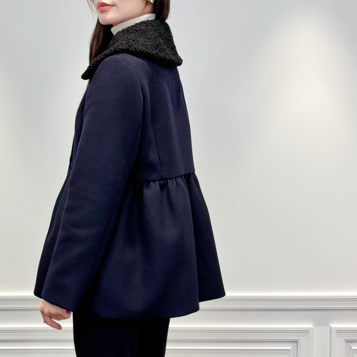 SALE】今買うならコレ！＜ボアカラーペプラムコート＞— 上質ウールで冬