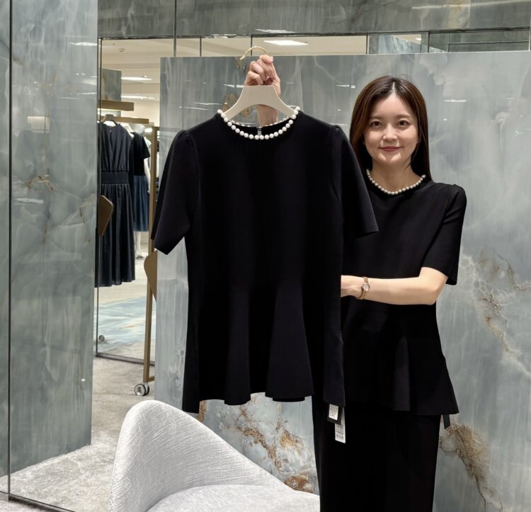 RECOMMEND ITEM / ファー付きケープコートが大人気です！＠伊勢丹新宿