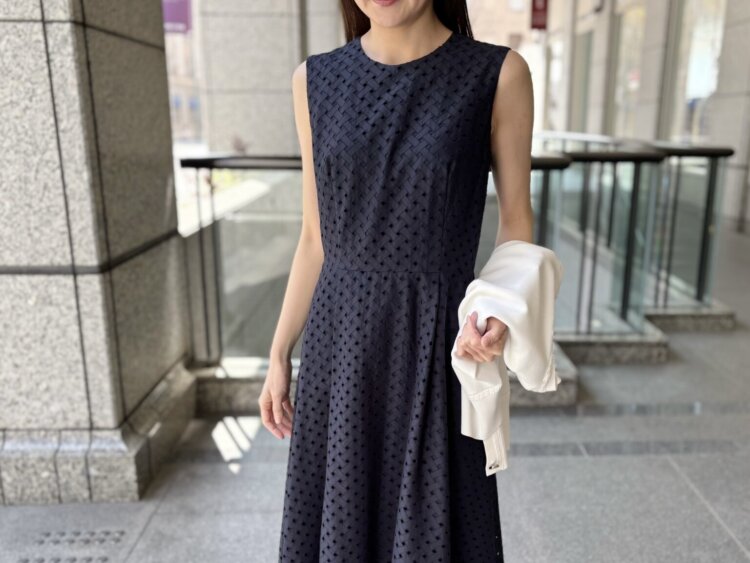 FEW ITEMS / ＜ローンレースノースリーブワンピース＞が残りわずかです