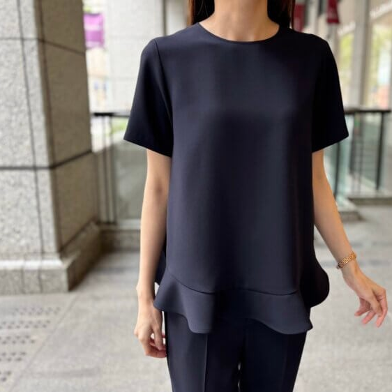 SALE】今すぐ着られて春まで活躍！軽やかな揺れ感が魅力のプリーツ