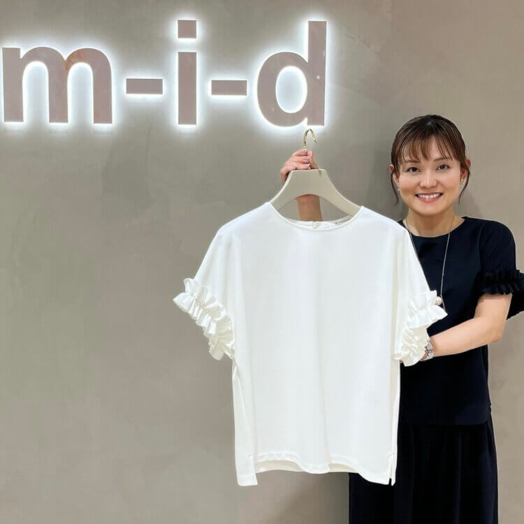 m,i,d, navy / ポンチフリルペプラムカットソーが入荷いたしました