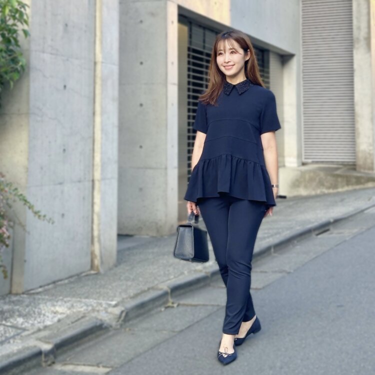 先週の人気アイテム＜ ストレッチドビーフリルペプラムブラウス＞の