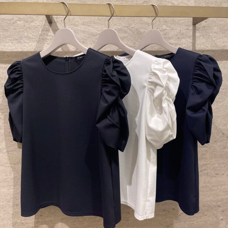 m,i,d, navy / ポンチフリルペプラムカットソーが入荷いたしました