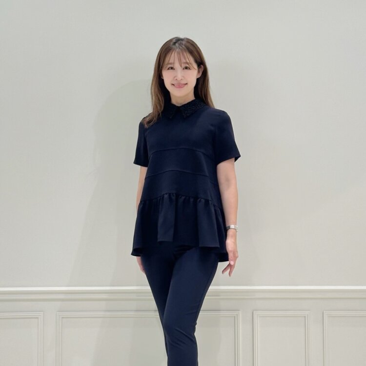 m,i,d, navy / ポンチフリルペプラムカットソーが入荷いたしました