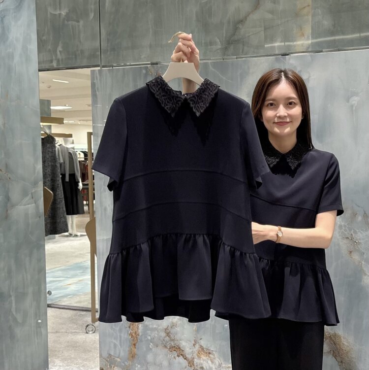 SALE】大人気！”ギャザーフリルネックブラウス”コーディネート特集