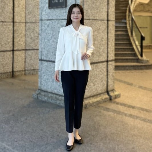 FEW ITEMS / ＜パールボタンノースリーブシャツワンピース＞のネイビー