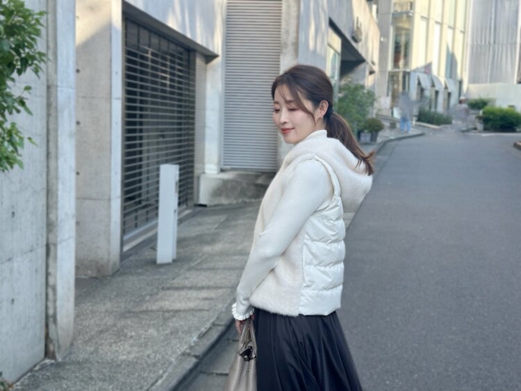 FEW ITEMS / ＜バックダウン切替フェイクファージレ＞が残りわずかです